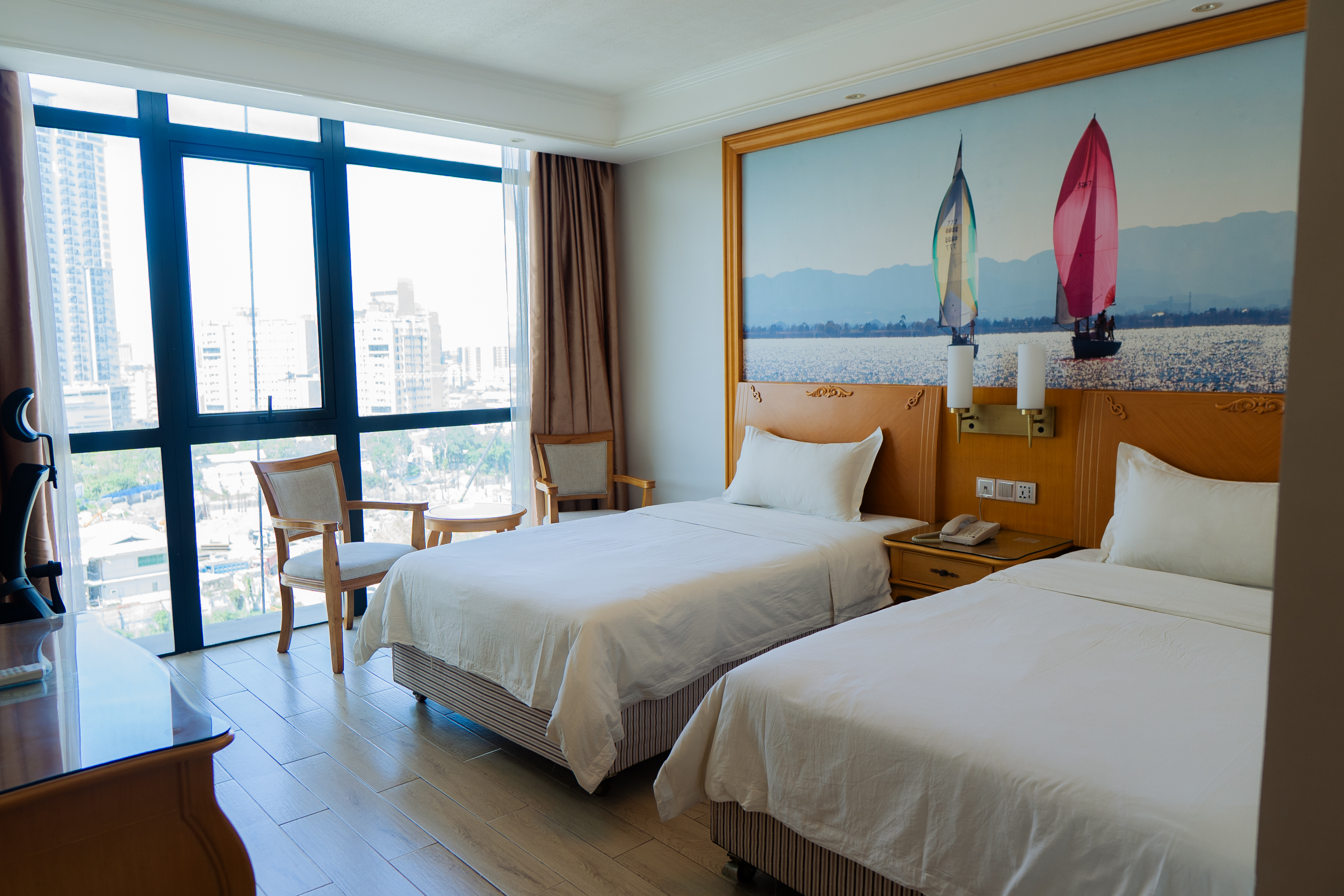 Royal J Hotel photo 2